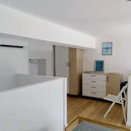 Mini Loft Lido With Own Sunny & Private Garden * البندقية-ليدو